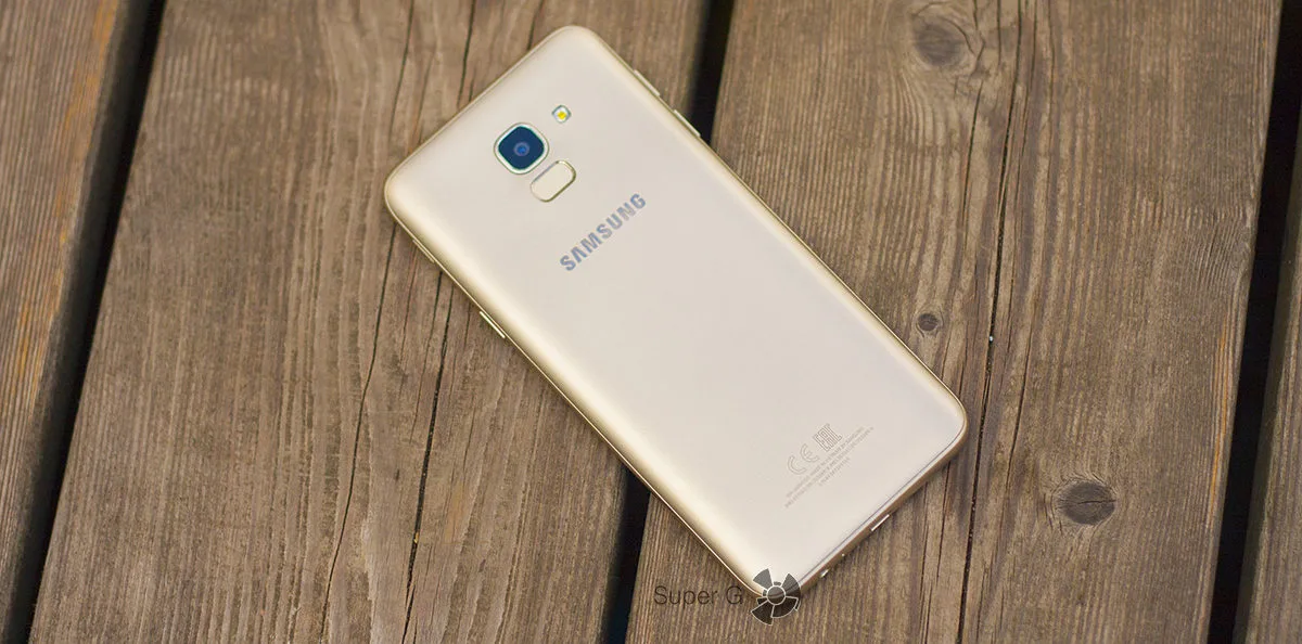 Samsung Galaxy j6 (2018) сзади