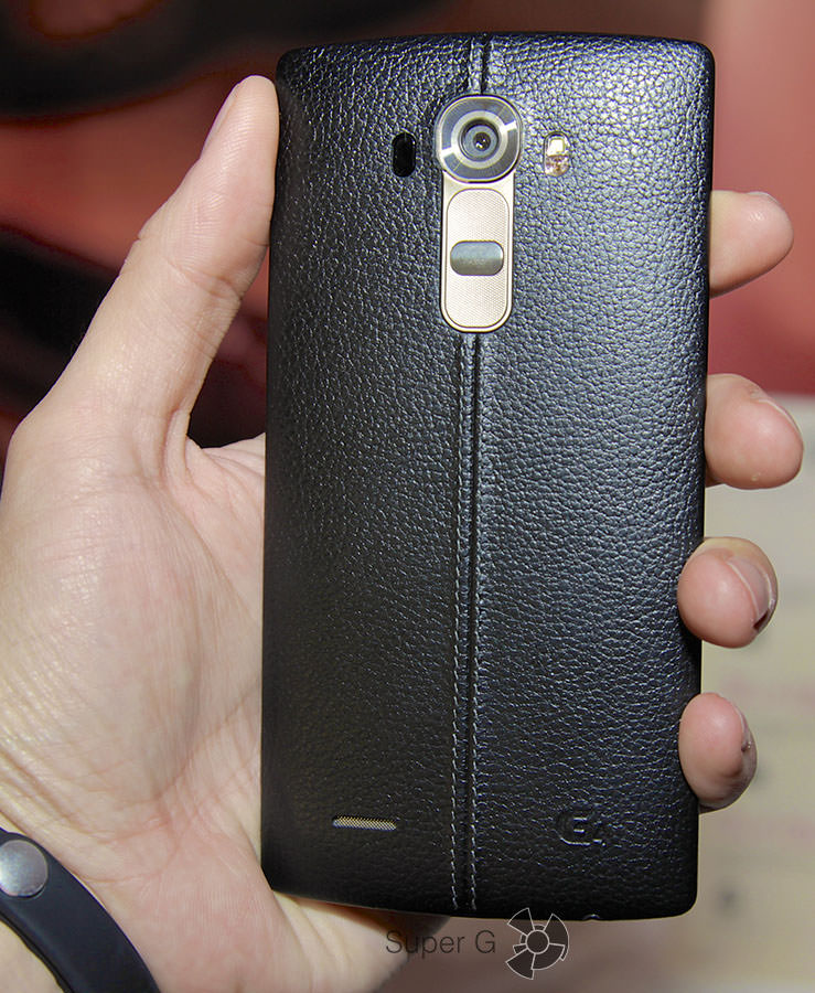 Черная кожа LG G4