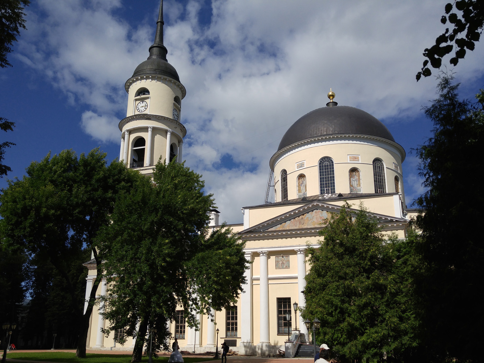 Калужский Троицкий собор, снятый на LG G4