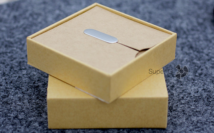 Распаковка Xiaomi Mi Band 1S