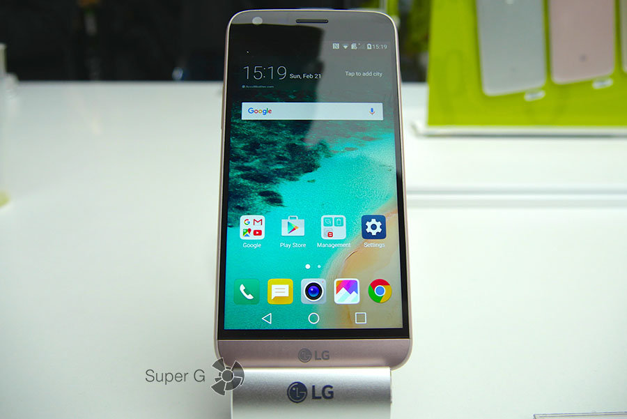 Дисплей LG G5