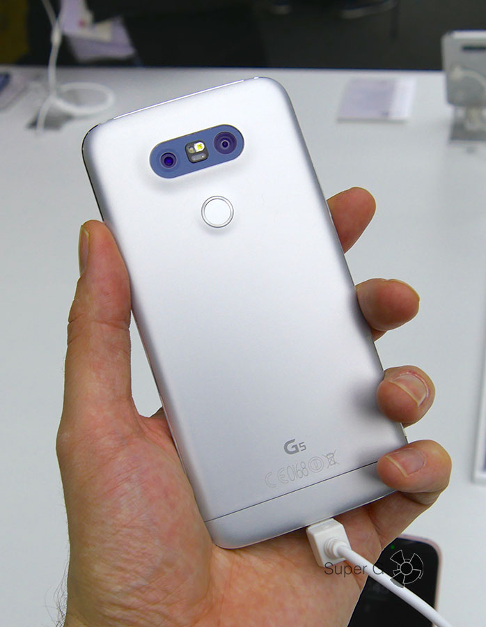 LG G5 серебристый или серый
