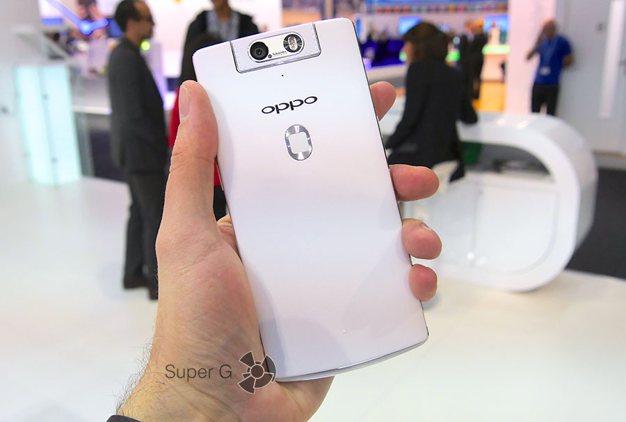 Oppo N3 - крупный смартфон