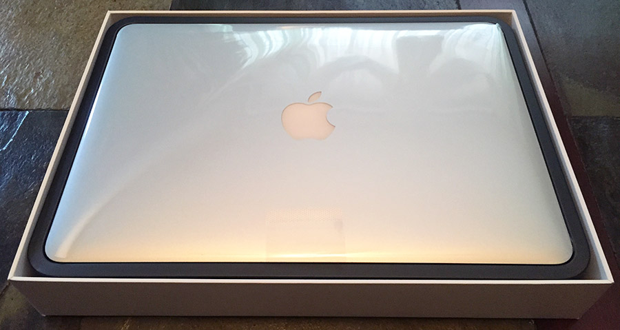 Распаковка MacBook Air 13 2015