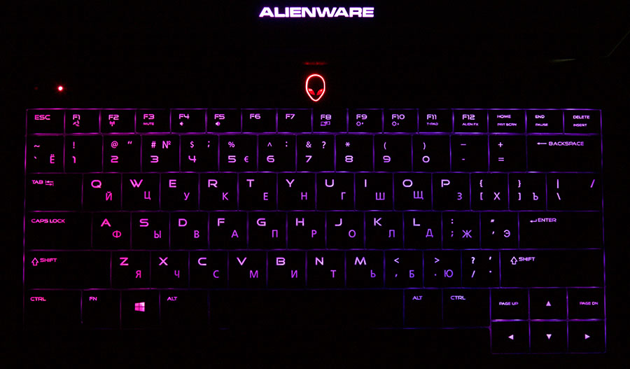 Переливающаяся подсветка клавиатуры в Dell Alienware 13