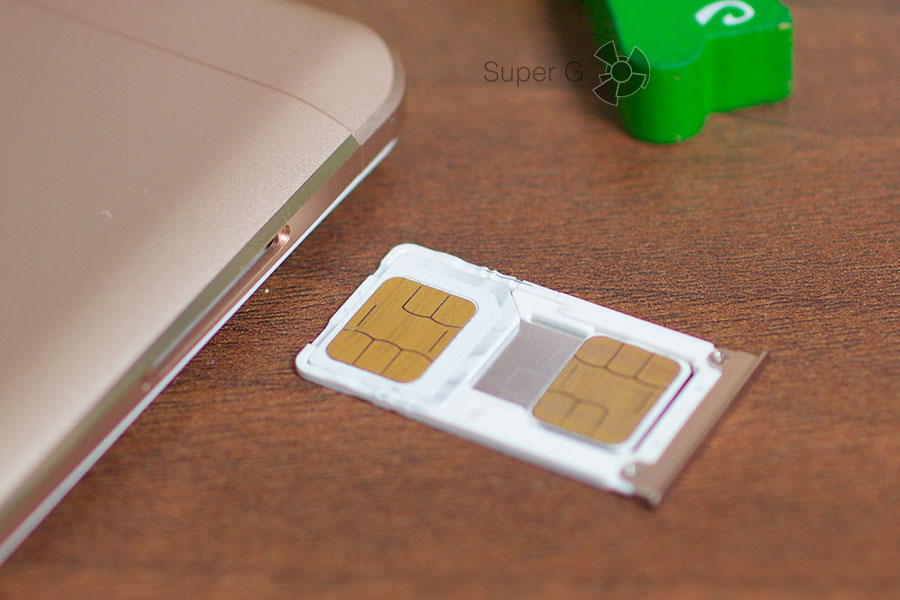 Xiaomi Mi Max поддерживает две SIM-карты - Micro и Nano