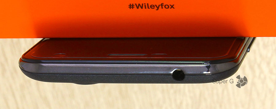 Wileyfox Spark - аудиовыход для наушников