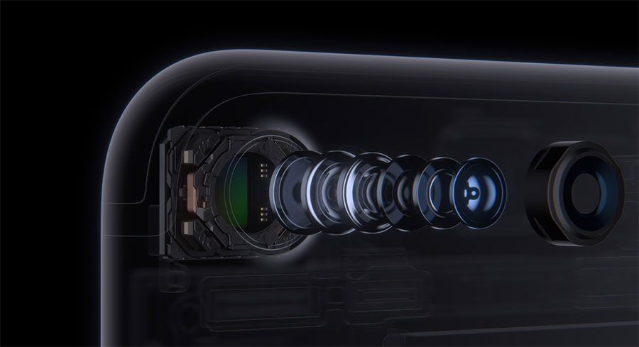 Объектив фотокамеры iPhone 7
