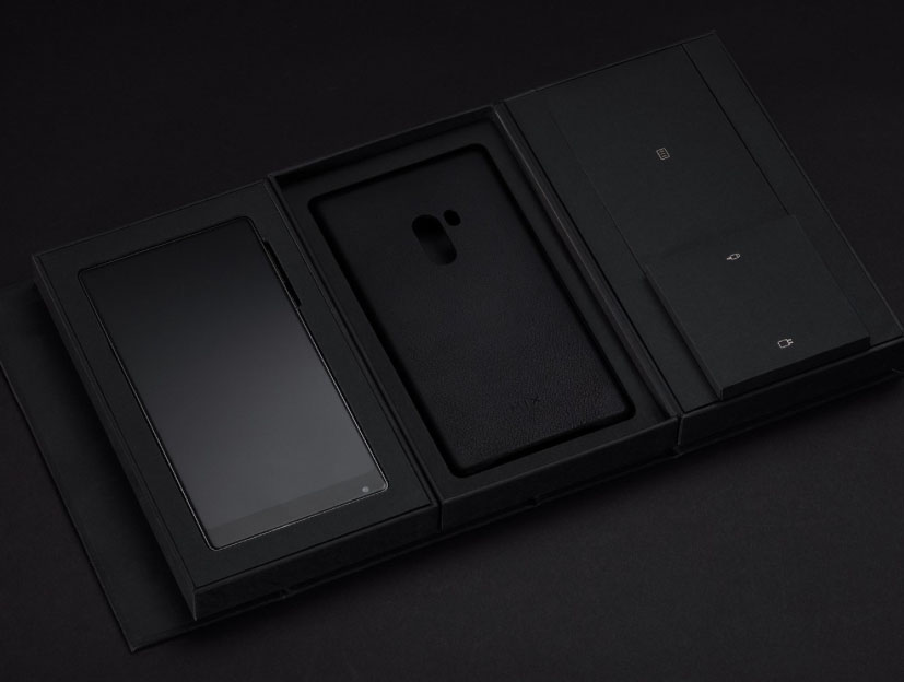 Кожаный чехол для Xiaomi MIX будет идти в комплекте к старшей версии