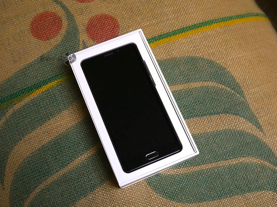 Распаковка Xiaomi Mi Note 2