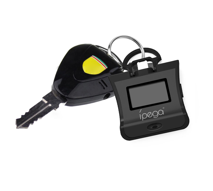 алкотестер iPega PG-9070 крепится на ключах зажигания