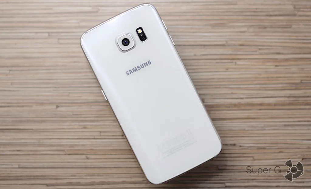Samsung Galaxy S6 Edge сзади