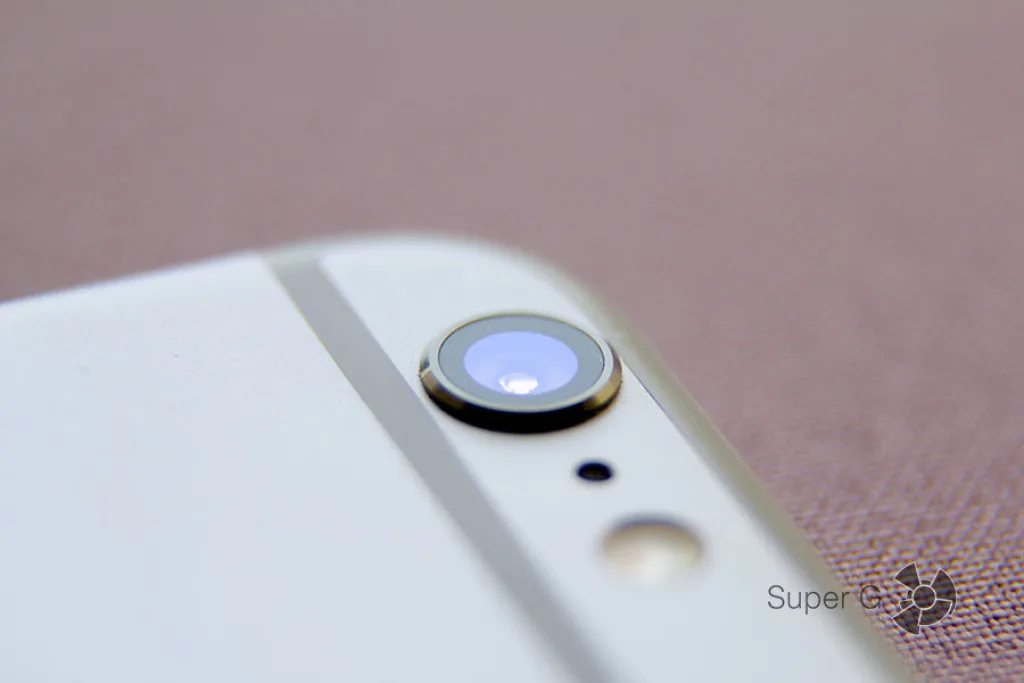 Объектив iPhone 6 Plus выпирает над корпусом