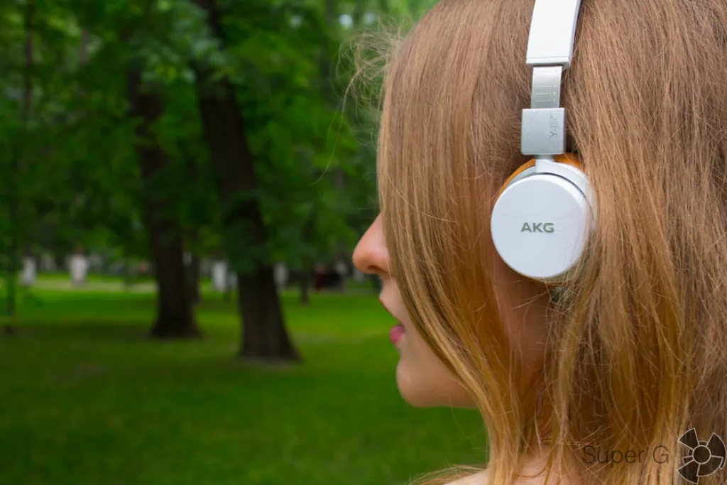 AKG Y45BT белые