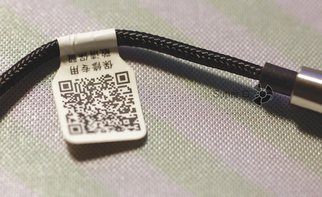 На оригинальных Xiaomi Hybrid должен быть QR-код