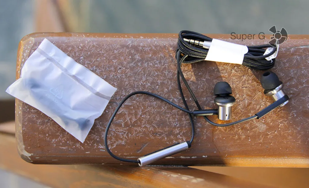 Комплектация Xiaomi Hybrid Dual Drivers