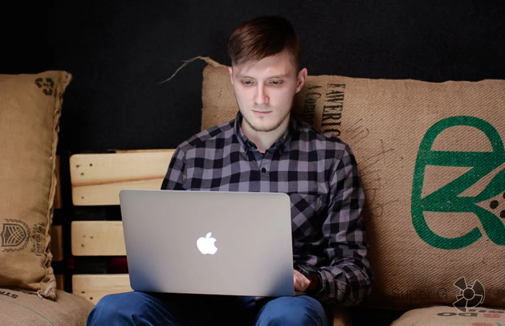 MacBook Air 13 MJVE2RU купить в москве