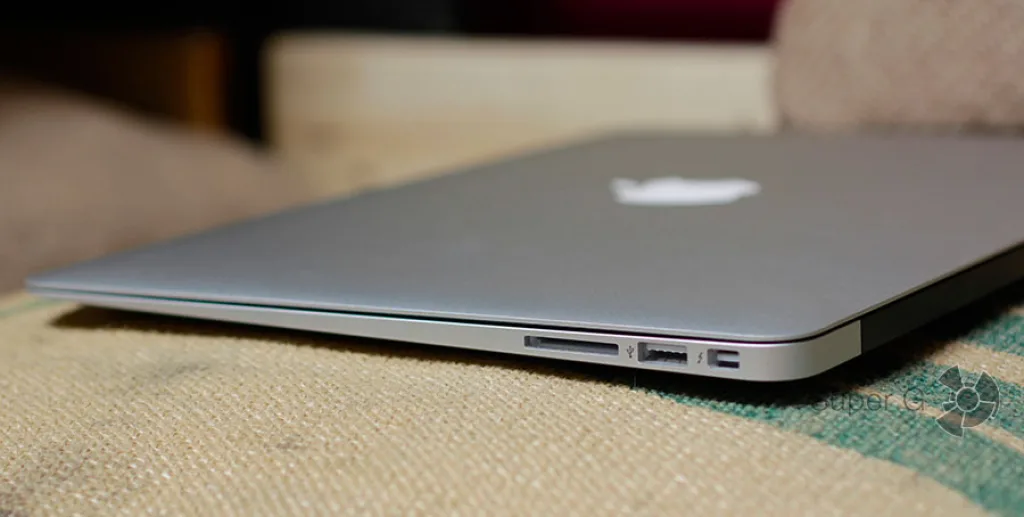 Разъемы MacBook Air 13 MJVE2RU