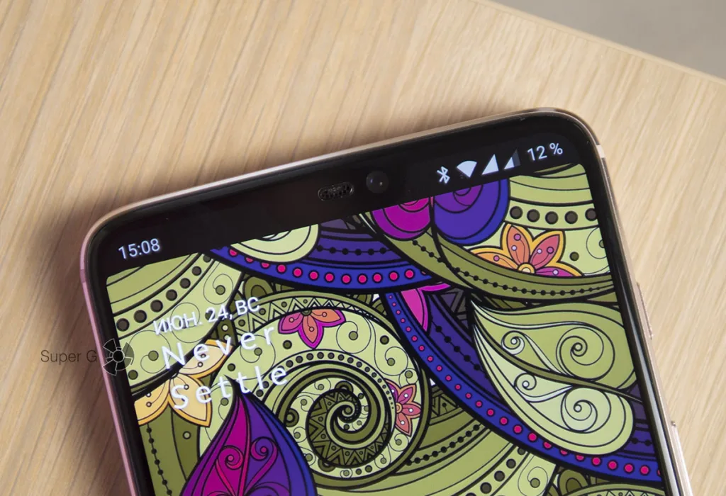 Вырез в дисплее OnePlus 6 можно скрыть в настройках