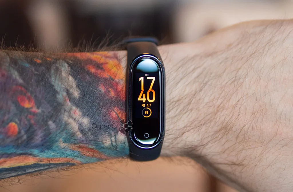 Цветной экран Xiaomi Mi Smart Band 4