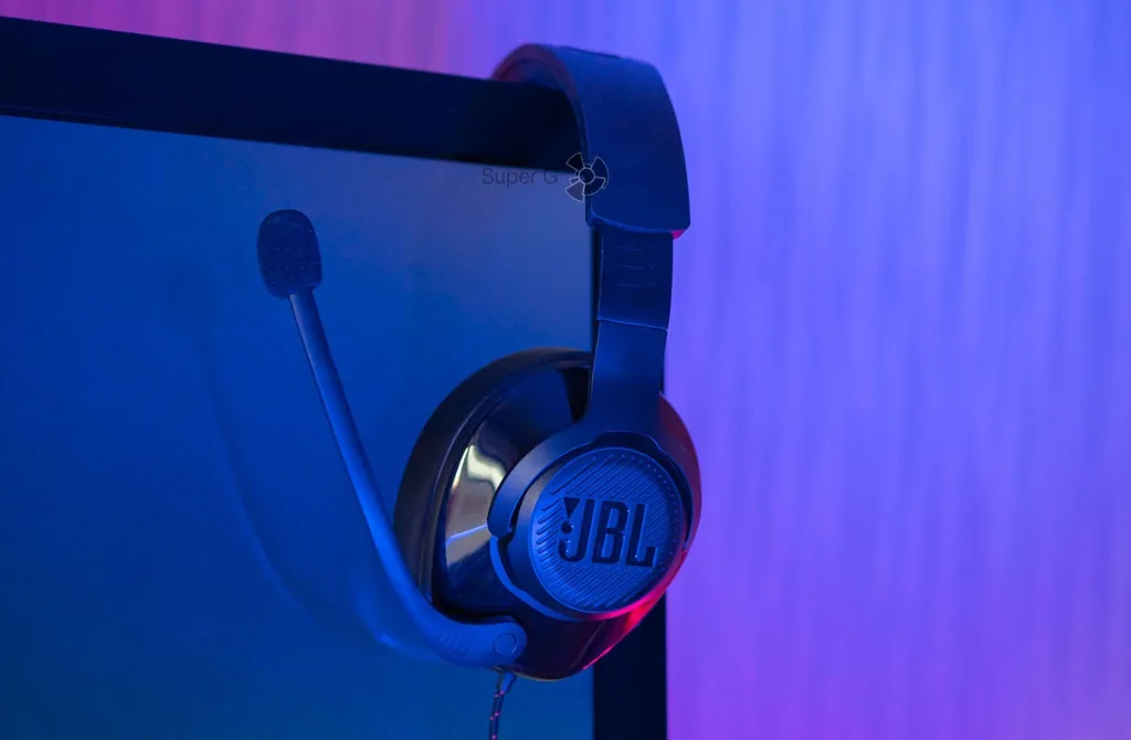 Игровая гарнитура JBL Quantum 300