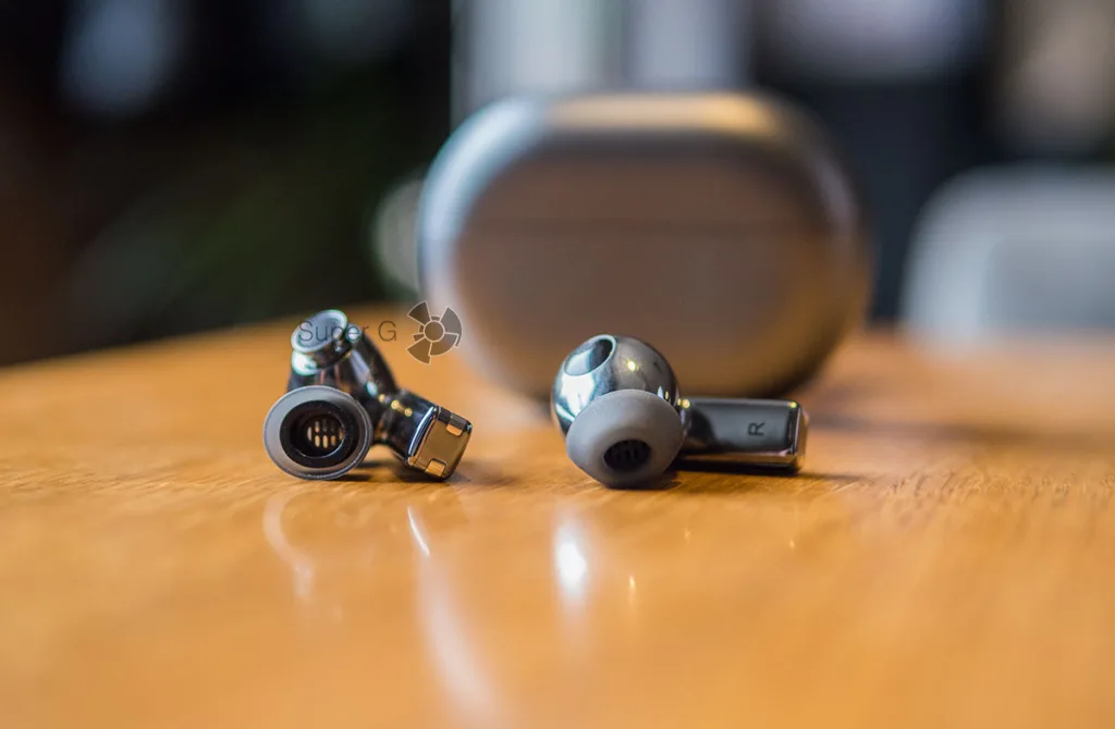 Амбушюры для Huawei FreeBuds Pro не простые, а специальные — с сеточкой