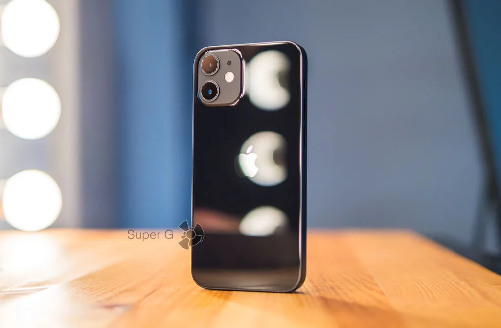 Смартфон iPhone 12 mini