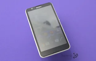 Обзор смартфона Sony Xperia E4