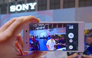 Первый взгляд или небольшой обзор Sony Xperia Z5