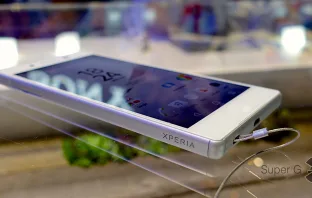 Смартфон Sony Xperia Z5 Compact