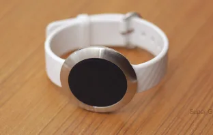 Обзор стильного шагомера Huawei Honor Band