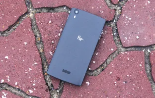 Обзор смартфон Fly Cirrus 1 FS502 - бюджетник с Android 5.1 на борту