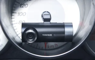Обзор южнокорейского видеорегистратора Thinkware Dash Cam H50