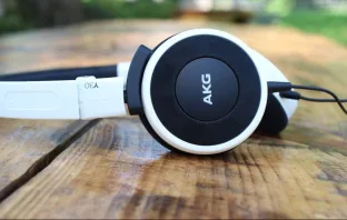Крактий обзор наушников AKG Y30 - цена и дата выхода в России