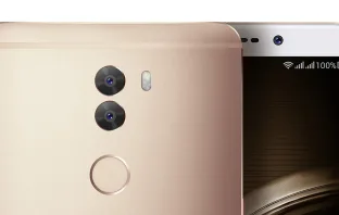 360 Q5, Q5 Plus - вид сзади