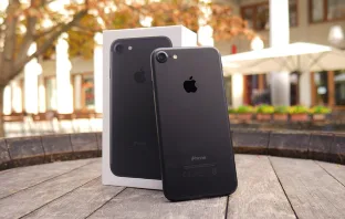 Распаковка iPhone 7