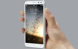 Vivo готовит смартфоны с двойной фронтальной камерой