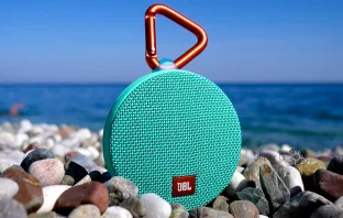 Обзор портативной колонки JBL Clip 2