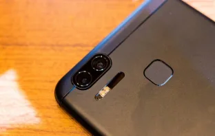 Новости из стана Asus: цена Zenfone 3 Zoom и Android Nougat для Zenfone 3