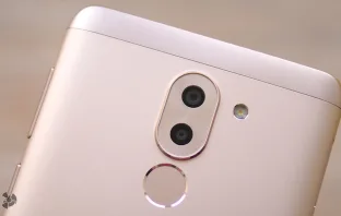 Honor V9 с двойной камерой представят 21 февраля