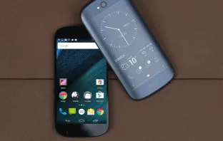 Предзаказы YotaPhone 3 начнутся летом