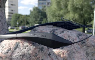 Обзор наушников Plantronics BackBeat 100