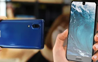 Sharp Aquos S2