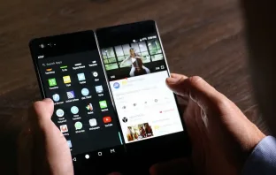 ZTE Axon M
