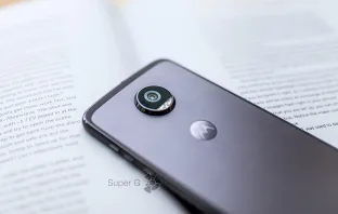 Обзор смартфона Moto Z2 Play