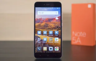 Экран Xiaomi Redmi Note 5A с широченными боковыми рамками