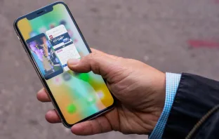 iPhone X себестоимость