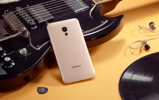 Купить официальный Meizu 15 Plus в Москве