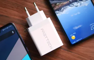 Обзор быстрой зарядки Fasttech с поддержкой Quick Charge 3.0