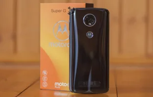 Цена Motorola E5 Plus